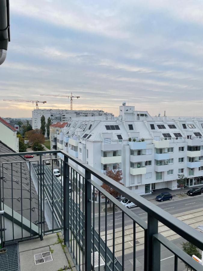 Eca Rooftop Live - Private Rooms & Serviced Apartments Вена Экстерьер фото